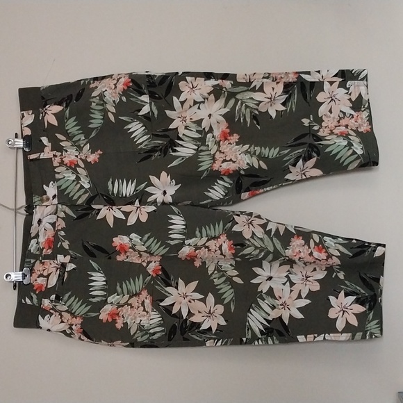 Riders by Lee flora short with extra size - Picture 1 of 5